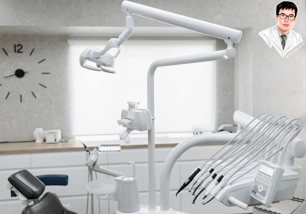 Mô hình răng giả kết hợp các dụng cụ hỗ trợ trong quy trình cấy ghép implant hiện đại.