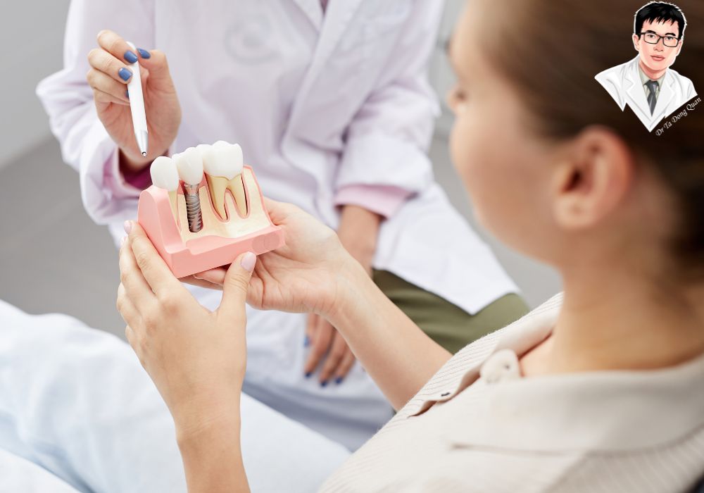 Kiểm tra vị trí implant – Đảm bảo thời gian phục hồi đúng tiến độ và an toàn.