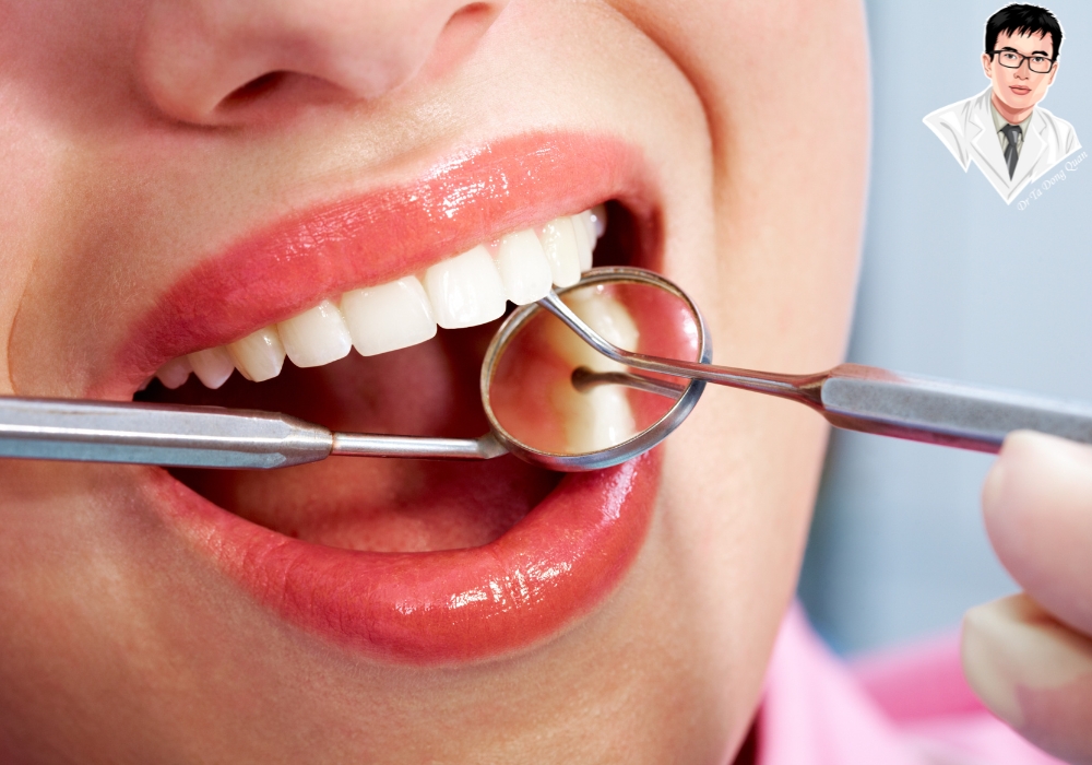 Tái khám đúng hẹn giúp kiểm tra vết mổ, tháo chỉ đúng lúc và tránh nhiễm trùng.